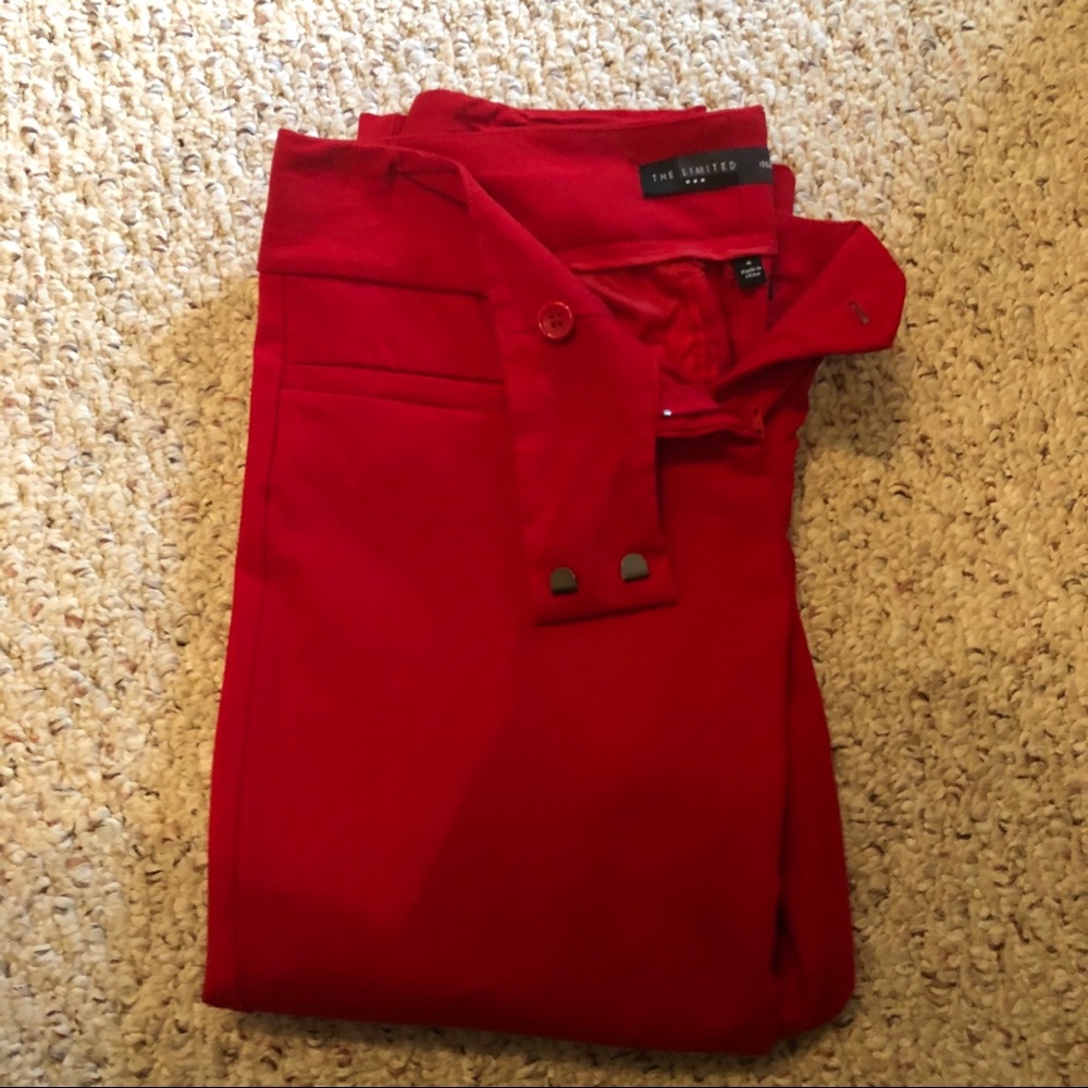 Red Capris